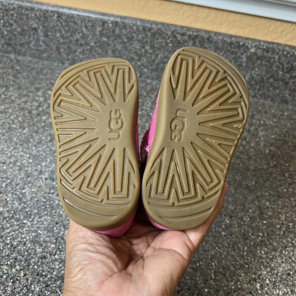 Ugg Little Kids Girls Infant 4/5 Classic Pink Suede Mid Top Winter Boots Snap On